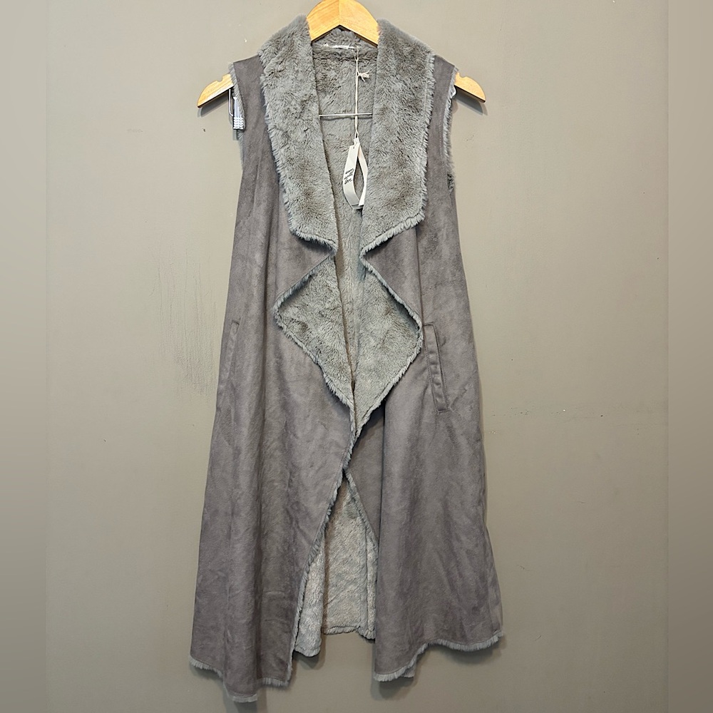 LOVESTITCH NWT Sherpa-Like / Suede-like Duster Vest Sweater